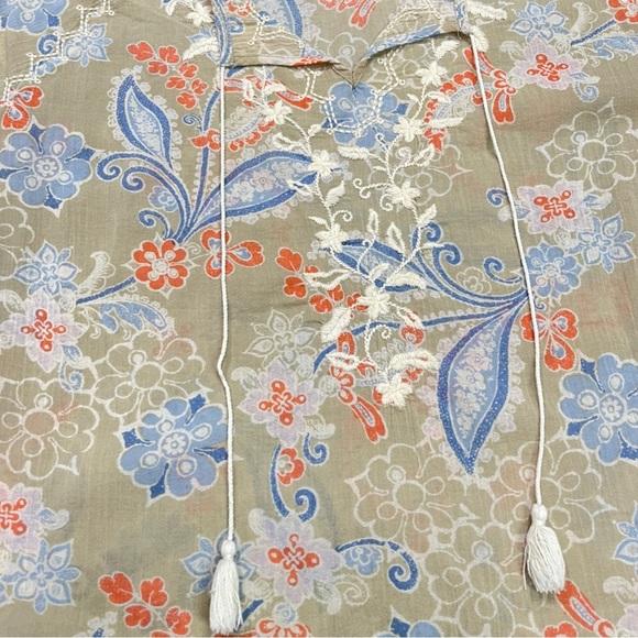 Women’s Eddie Bauer Tan Blouse - Picture 3 of 8